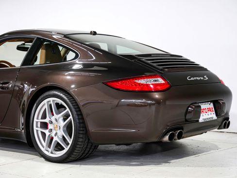 Used 2010 Porsche 911 Carrera S image 34