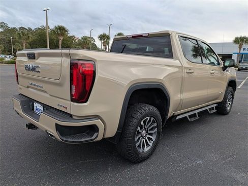 Used 2022 GMC Sierra 1500 AT4 image 4