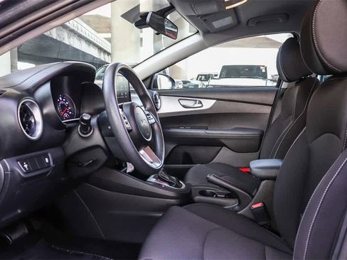 Used 2023 Kia Forte LXS image 18
