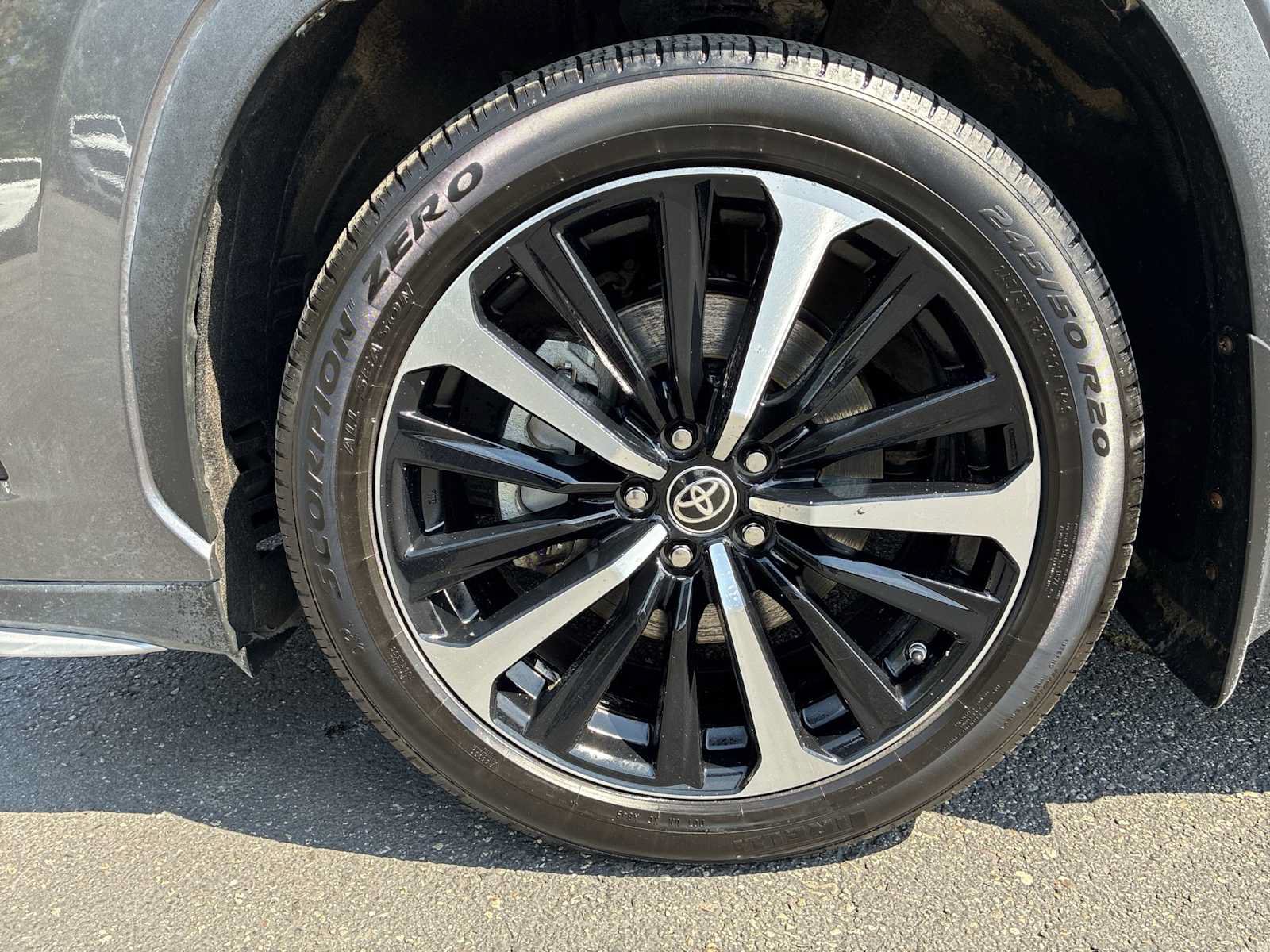 Used 2021 Toyota Highlander XSE AWD/4WD image 19