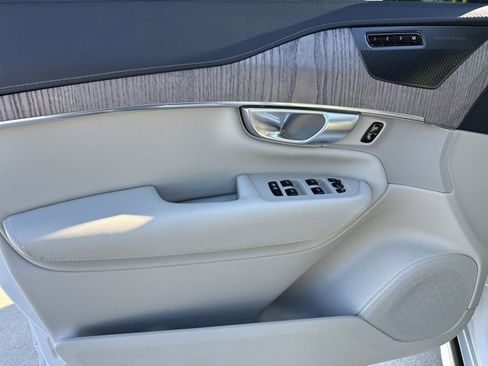 Certified 2024 Volvo XC90 T8 Ultimate image 17