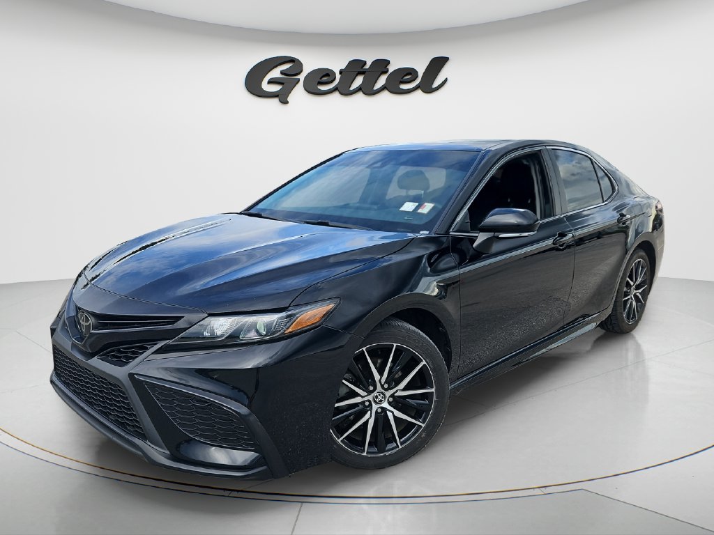 Certified 2024 Toyota Camry SE w/ Cold Weather Package FWD image 1