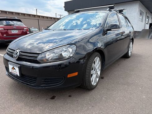 Used 2013 Volkswagen Jetta SE FWD image 2