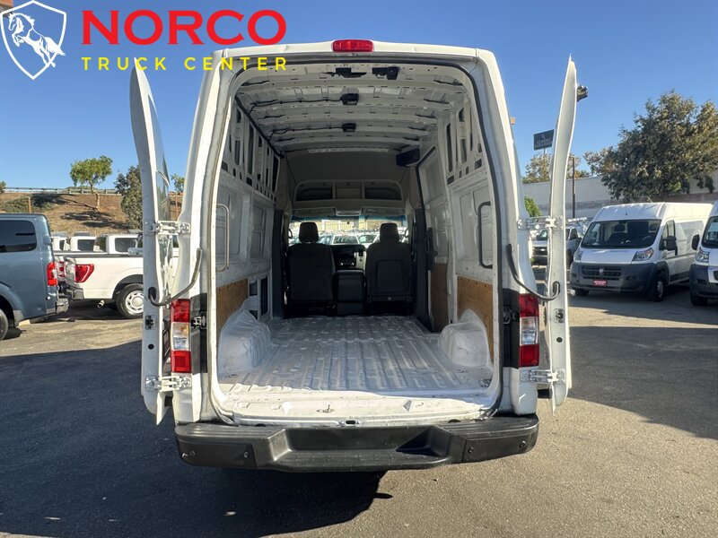 Used 2019 Nissan NV 2500 SV RWD image 11