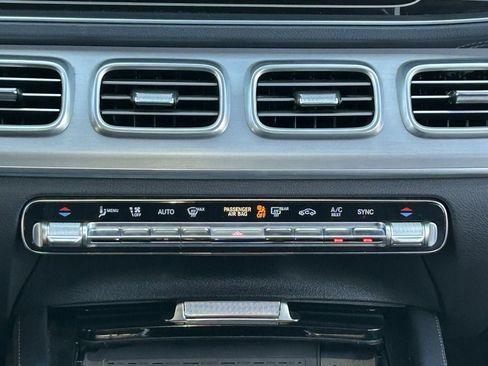 Used 2024 Mercedes-Benz GLS 450 4MATIC image 22