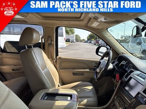 Used 2013 Cadillac Escalade 4WD Hybrid image 18