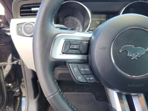 Used 2016 Ford Mustang Premium image 13