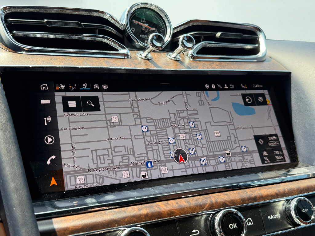 Used 2023 Bentley Bentayga AWD/4WD image 18