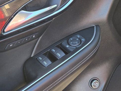 Used 2023 Buick Envision Essence image 21