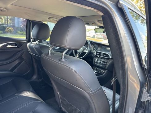 Used 2018 INFINITI QX30 Premium w/ Navigation Package image 15