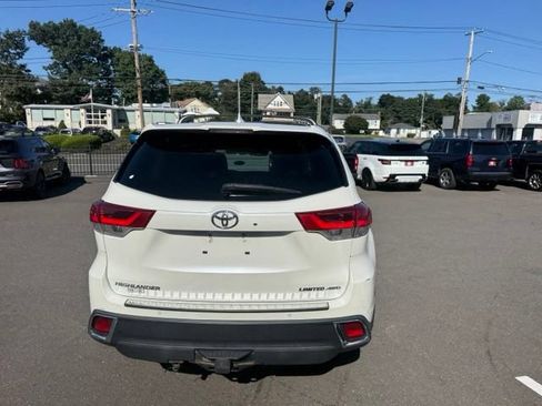 Used 2018 Toyota Highlander Limited AWD/4WD image 6