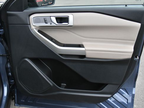 Used 2021 Ford Explorer Limited w/ Equipment Group 301A image 52