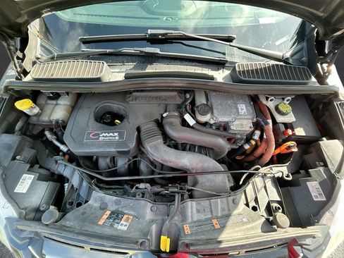 Used 2017 Ford C-MAX Energi SE w/ Equipment Group 401A FWD image 30
