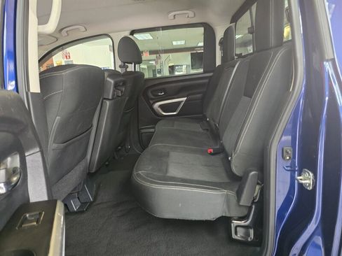 Used 2019 Nissan Titan SV AWD/4WD image 10