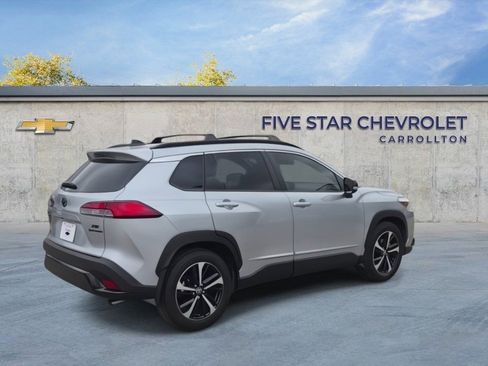 Used 2025 Toyota Corolla Cross AWD Hybrid w/ Convenience Package image 8