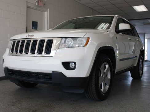 Used 2012 Jeep Grand Cherokee Laredo AWD/4WD image 22