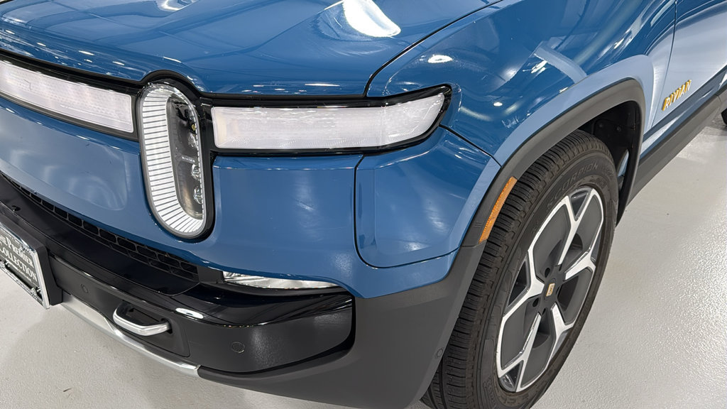 Used 2023 Rivian R1S Adventure Quad AWD/4WD image 7