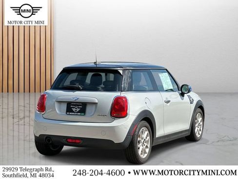 Used 2014 MINI Cooper 2-Door Hardtop FWD image 4