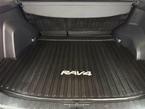 Used 2023 Toyota RAV4 XLE w/ Convenience Package FWD image 22