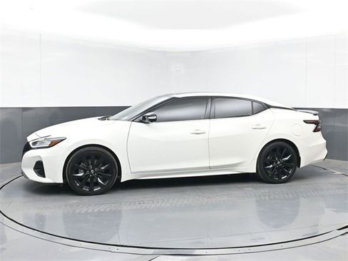 Used 2023 Nissan Maxima SR w/ Sport Mat Group image 6