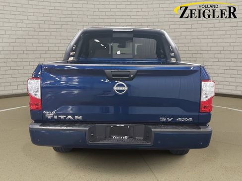 Certified 2024 Nissan Titan SV w/ SV Convenience Package AWD/4WD image 6