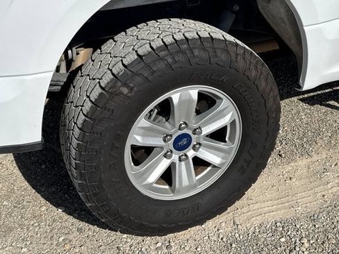 Used 2017 Ford F150 XLT w/ Equipment Group 301A Mid AWD/4WD image 4