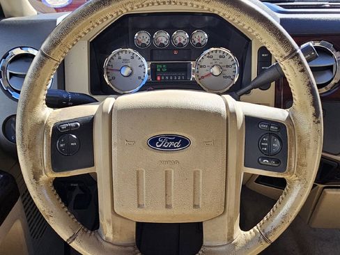 Used 2010 Ford F250 4x4 Crew Cab Super Duty image 13