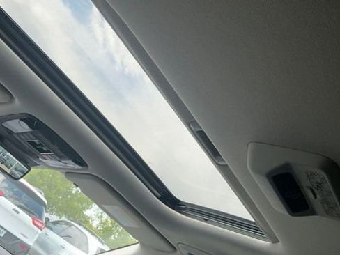 Certified 2025 Kia Carnival SX Prestige image 40