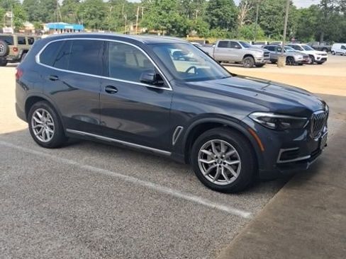 Used 2022 BMW X5 sDrive40i RWD image 2