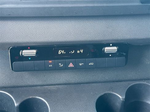Used 2023 Mercedes-Benz Sprinter 2500 image 6