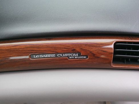 Used 2004 Buick Le Sabre Custom image 29