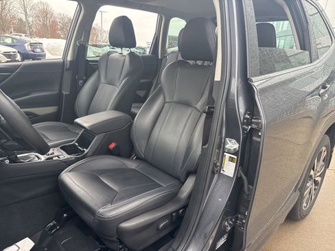 Used 2023 Subaru Forester Limited image 18