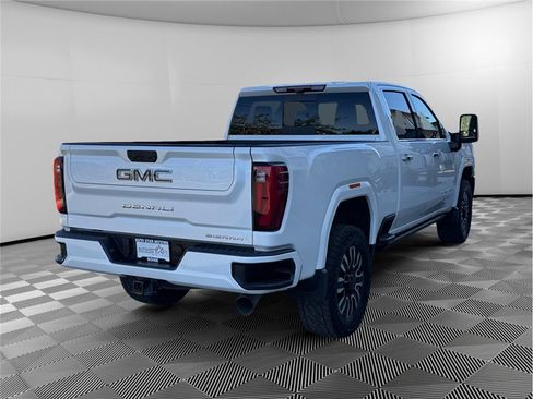 Used 2025 GMC Sierra 3500 Denali Ultimate AWD/4WD image 5