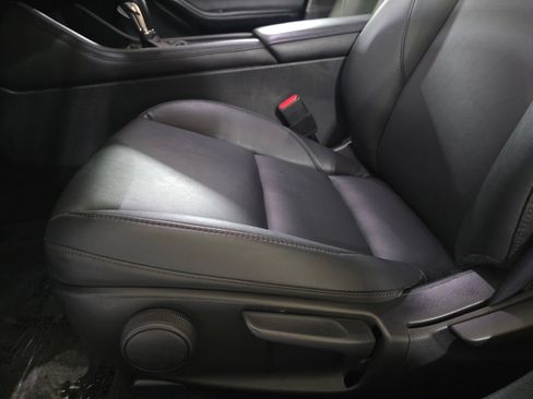 Used 2024 MAZDA MAZDA3 s FWD image 23