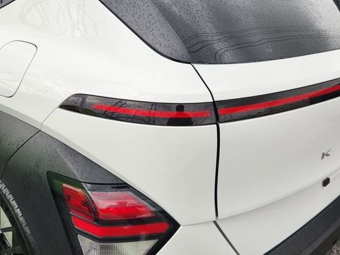 Used 2025 Hyundai Kona SEL image 7