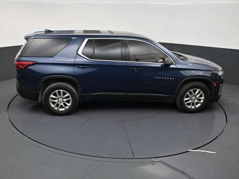 Used 2022 Chevrolet Traverse LS FWD image 17