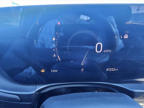 Used 2024 Buick Envista Preferred w/ Convenience I Package image 17