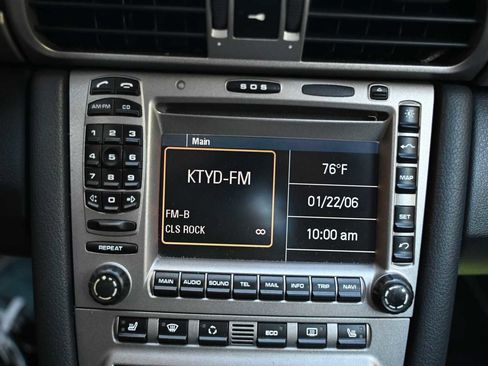 Used 2005 Porsche 911 Carrera image 12