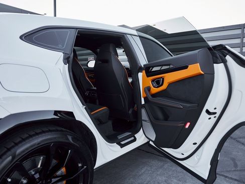 Used 2024 Lamborghini Urus S image 27