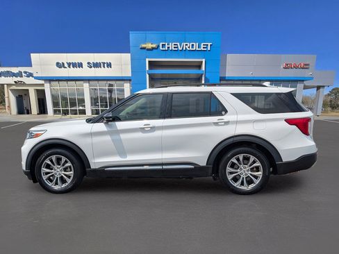 Used 2022 Ford Explorer XLT w/ Equipment Group 202A RWD image 13