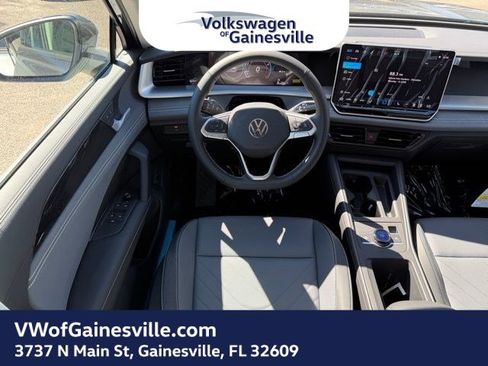 New 2026 Volkswagen Tiguan SE image 12