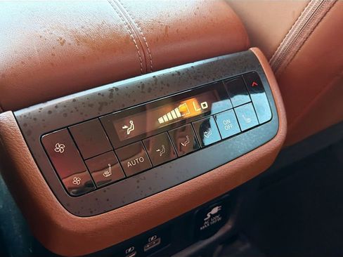 Used 2023 Nissan Pathfinder Platinum w/ Cargo Package image 27