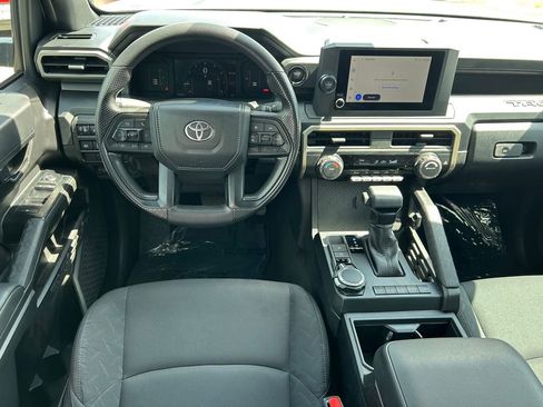 Used 2025 Toyota Tacoma SR image 15