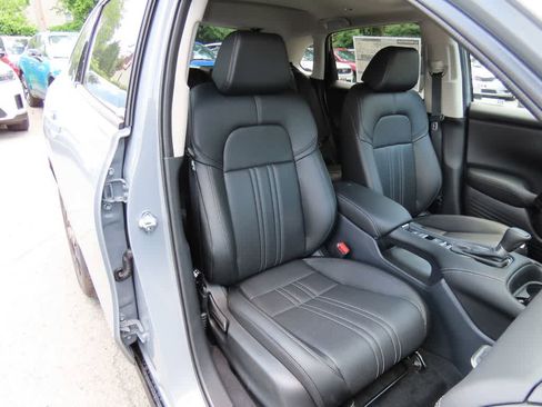 New 2026 Honda HR-V EX-L image 16