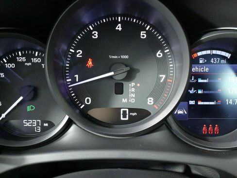 Used 2025 Porsche Macan image 49