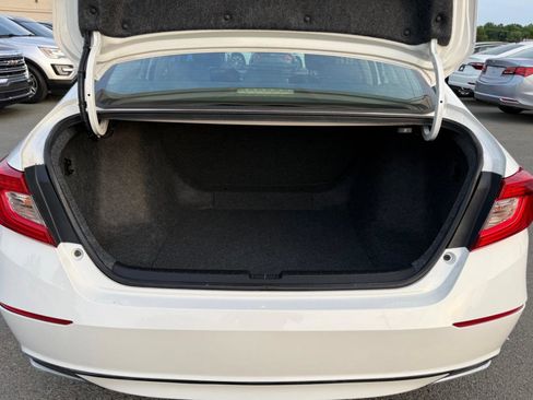 Used 2020 Honda Accord LX image 10