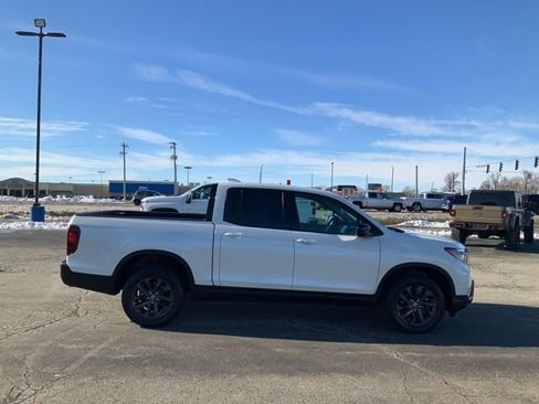Used 2023 Honda Ridgeline Sport image 6