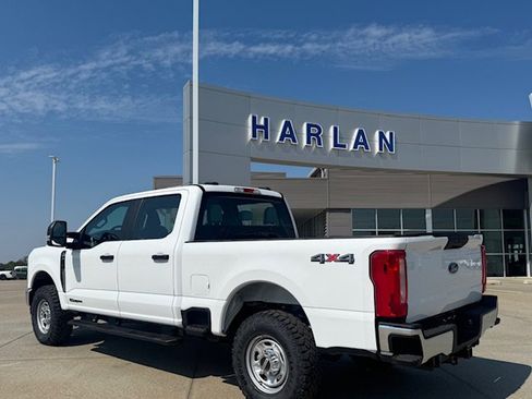 New 2026 Ford F250 XL w/ XL Off-Road Package image 3