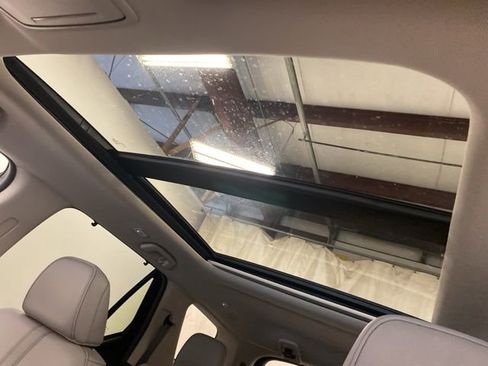 Certified 2025 Honda Pilot Touring image 16