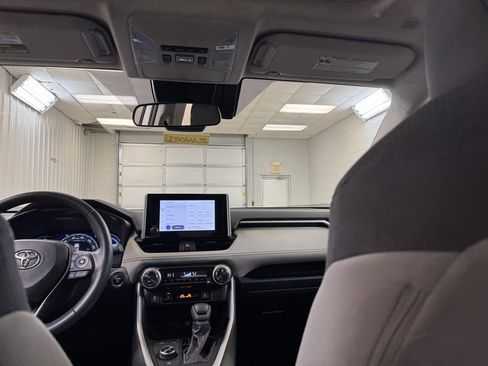 Used 2023 Toyota RAV4 XLE image 23